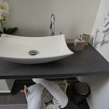 Metropole Old Town Apartament *