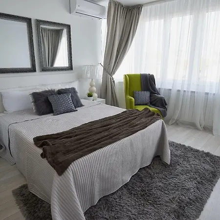 Metropole Old Town Apartament *