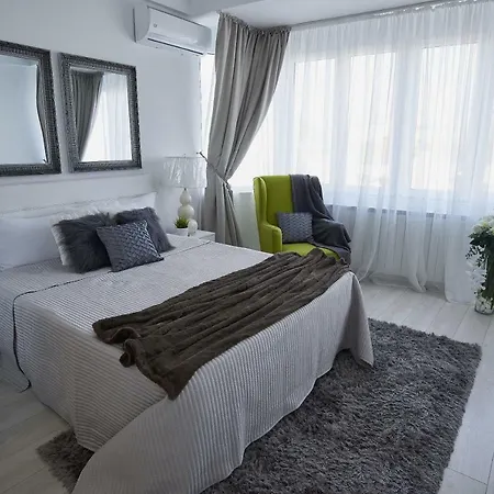 Апартаменти Metropole Old Town *